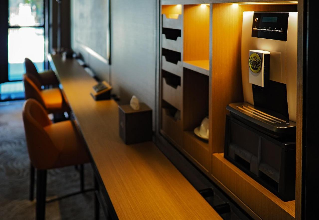 Macallum Central Hotel Managed By The Ascott Limited Джорджтаун Экстерьер фото